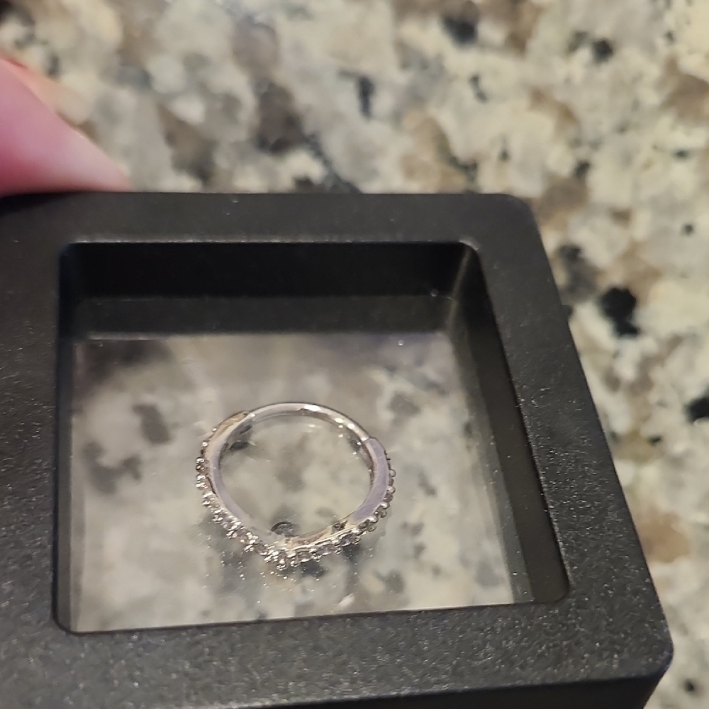 Sparkling Silver Conch Ring with Clear Stones